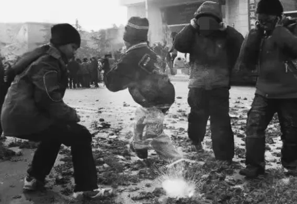 鞭炮声里的旧时光